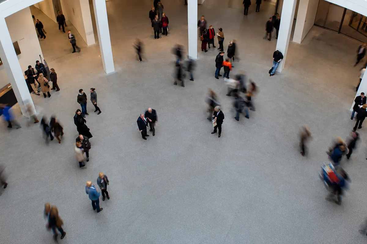 Una instalación real donde los movimientos de los visitantes modifican la música.