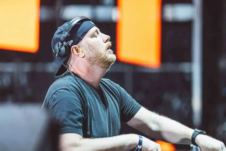 Pryda, DJ
