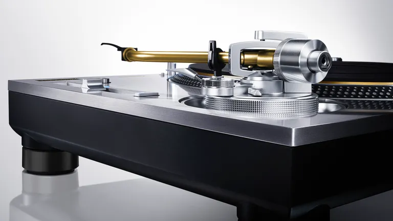 Technics lanza SL-1200 limitada 